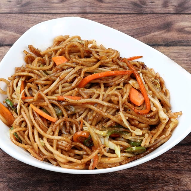 Vegetable Hakka Noodles.
